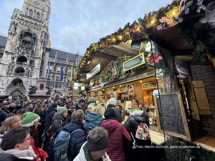  Bio-Gl&uuml;hweinalm Haas 2024 auf dem Marienplatz (&copy;Foto: Martin Schmitz(